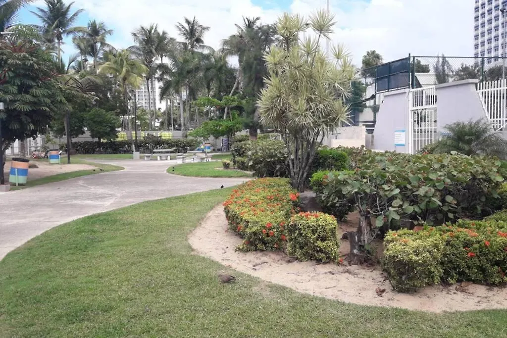Coral Beach Isla Verde Beach Front Large 1 Bedroom Apt 208 Tower 1 San Juan Apartamento